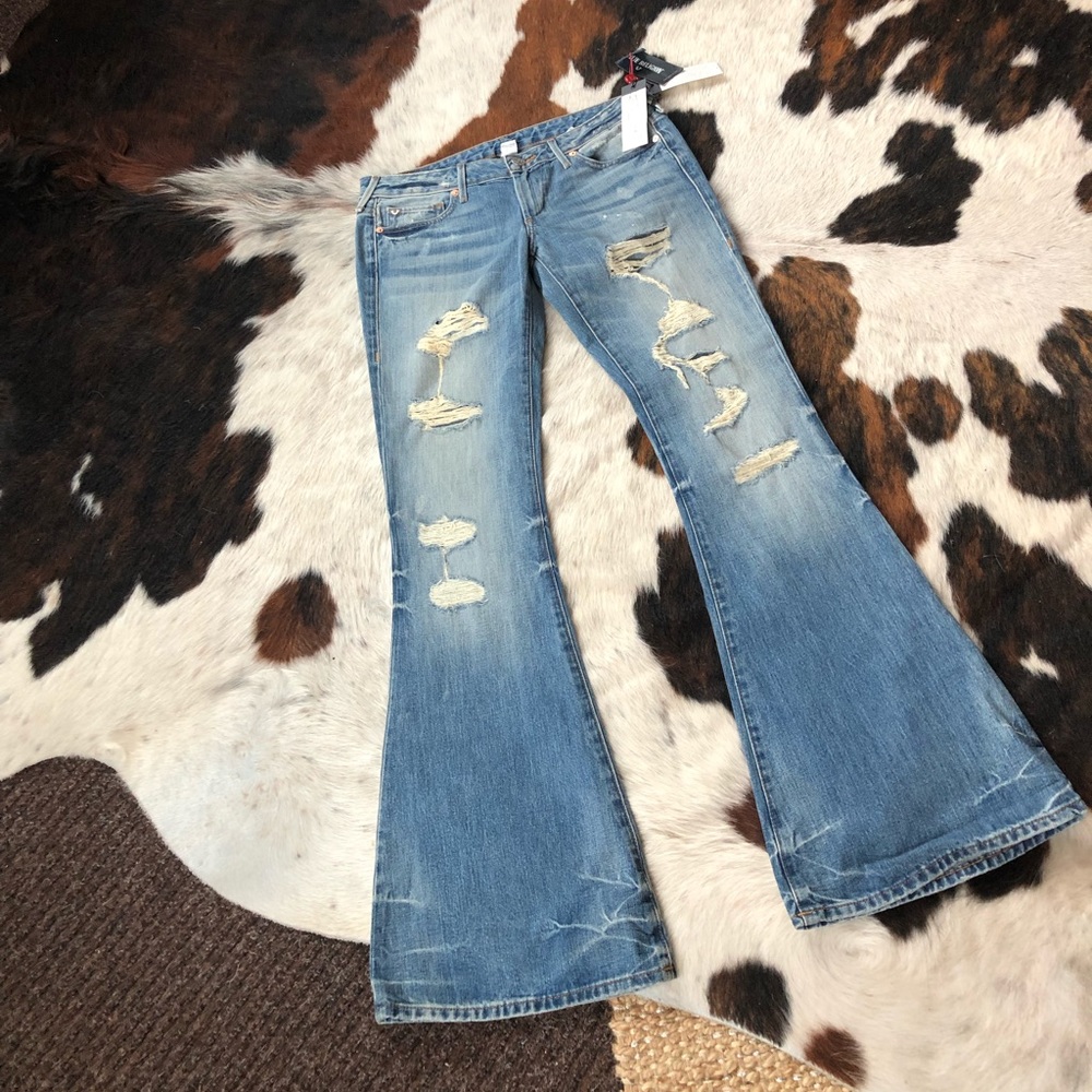 BNWT True Religion “Karlie” Jeans